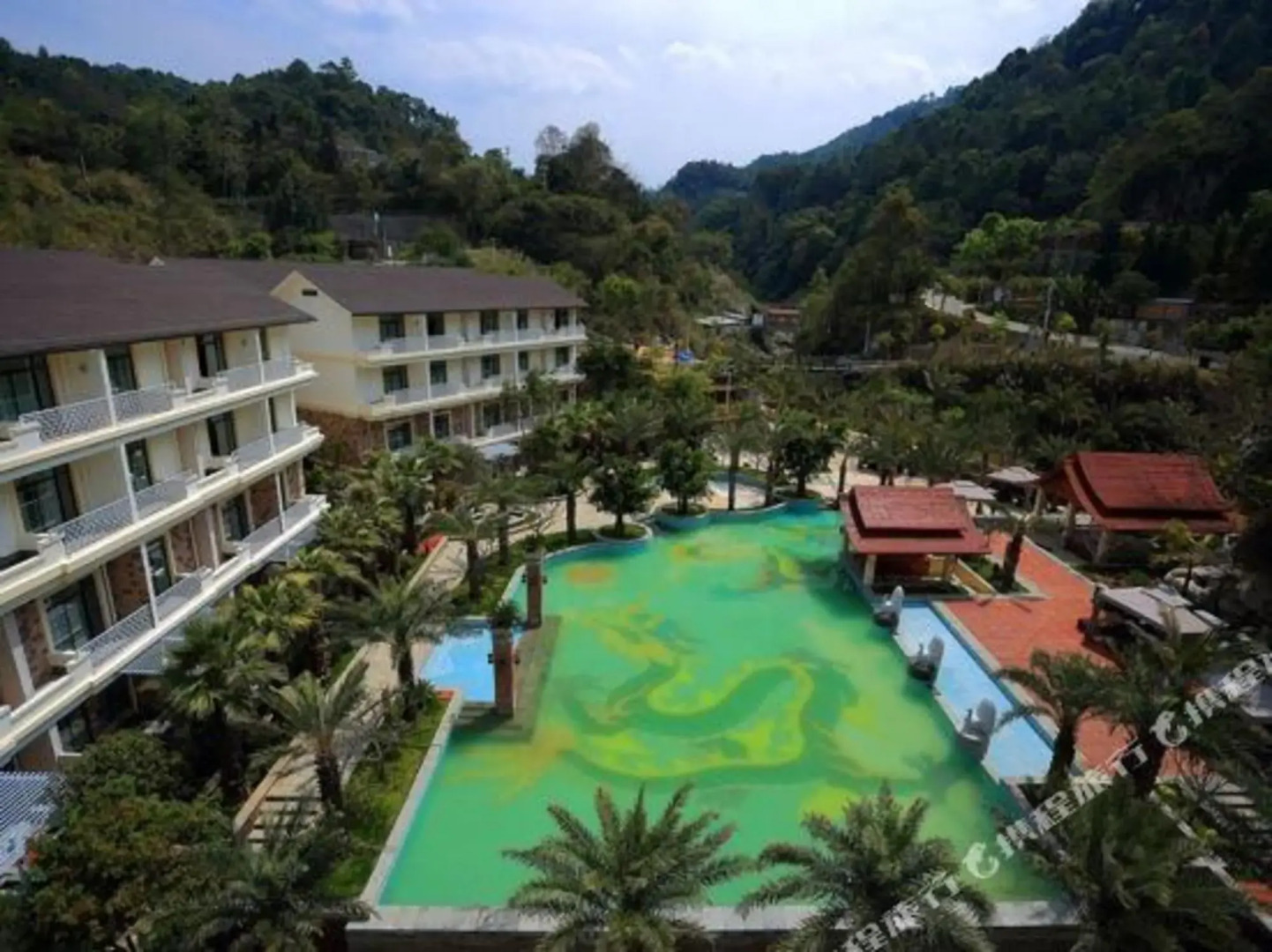 Longlin Hot Spring Resort