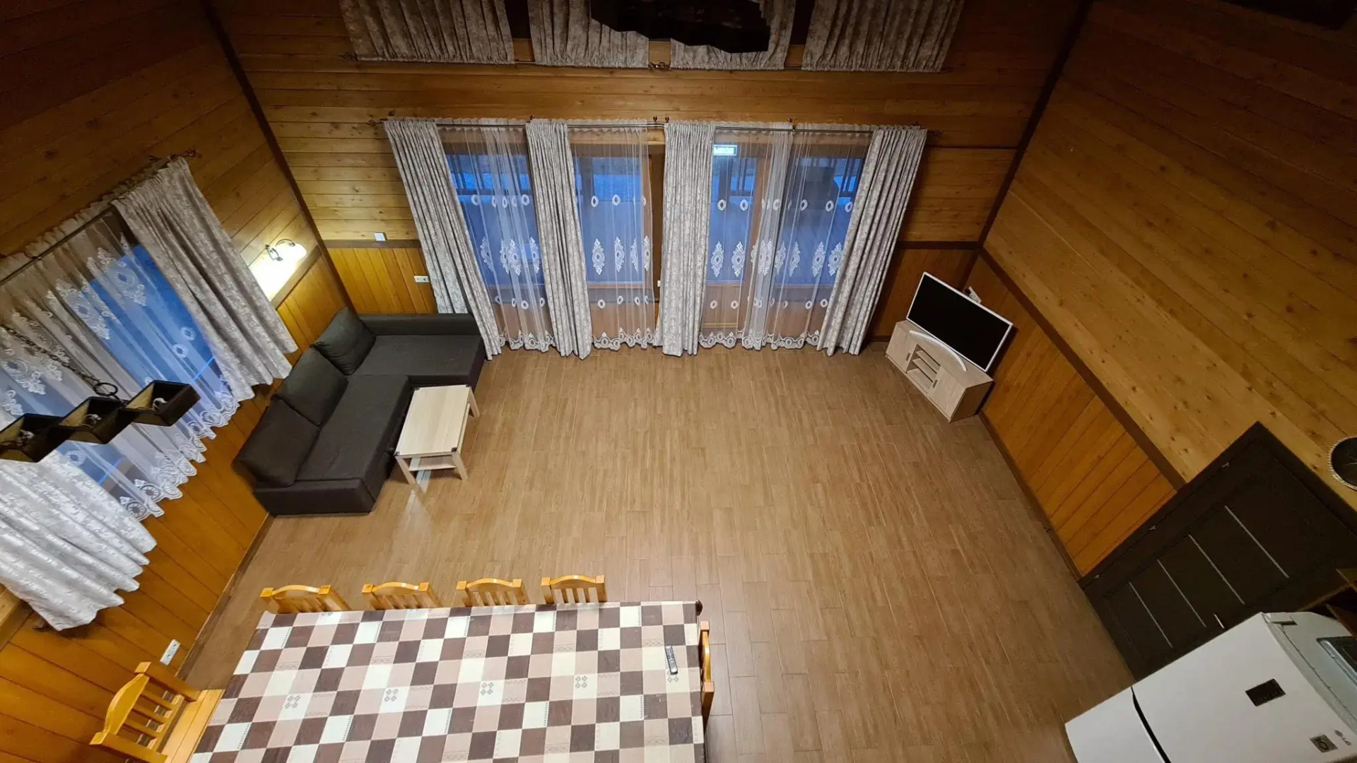 Коттедж Б2 на базе отдыха Новинки Парк