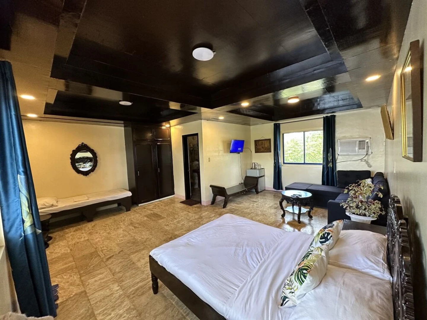 Emmalyn's Paradise Resort