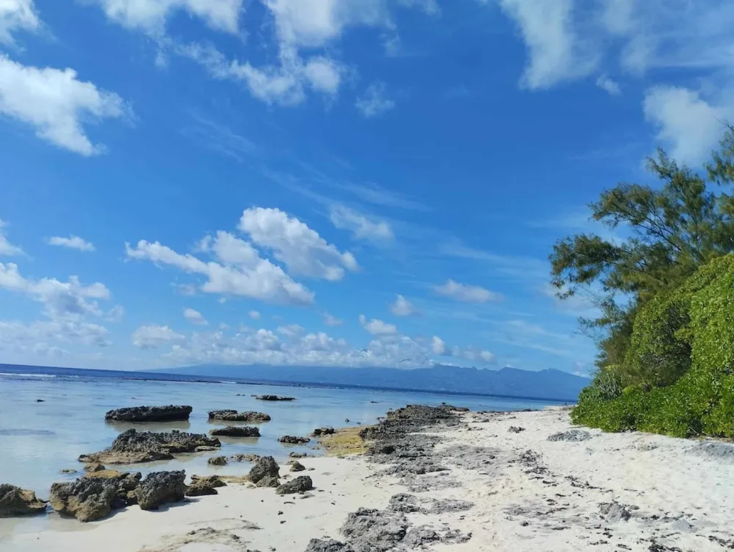 Villa Temae Beach