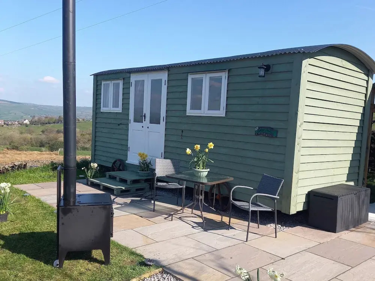 The Journeyman Luxury Shepherds Hut