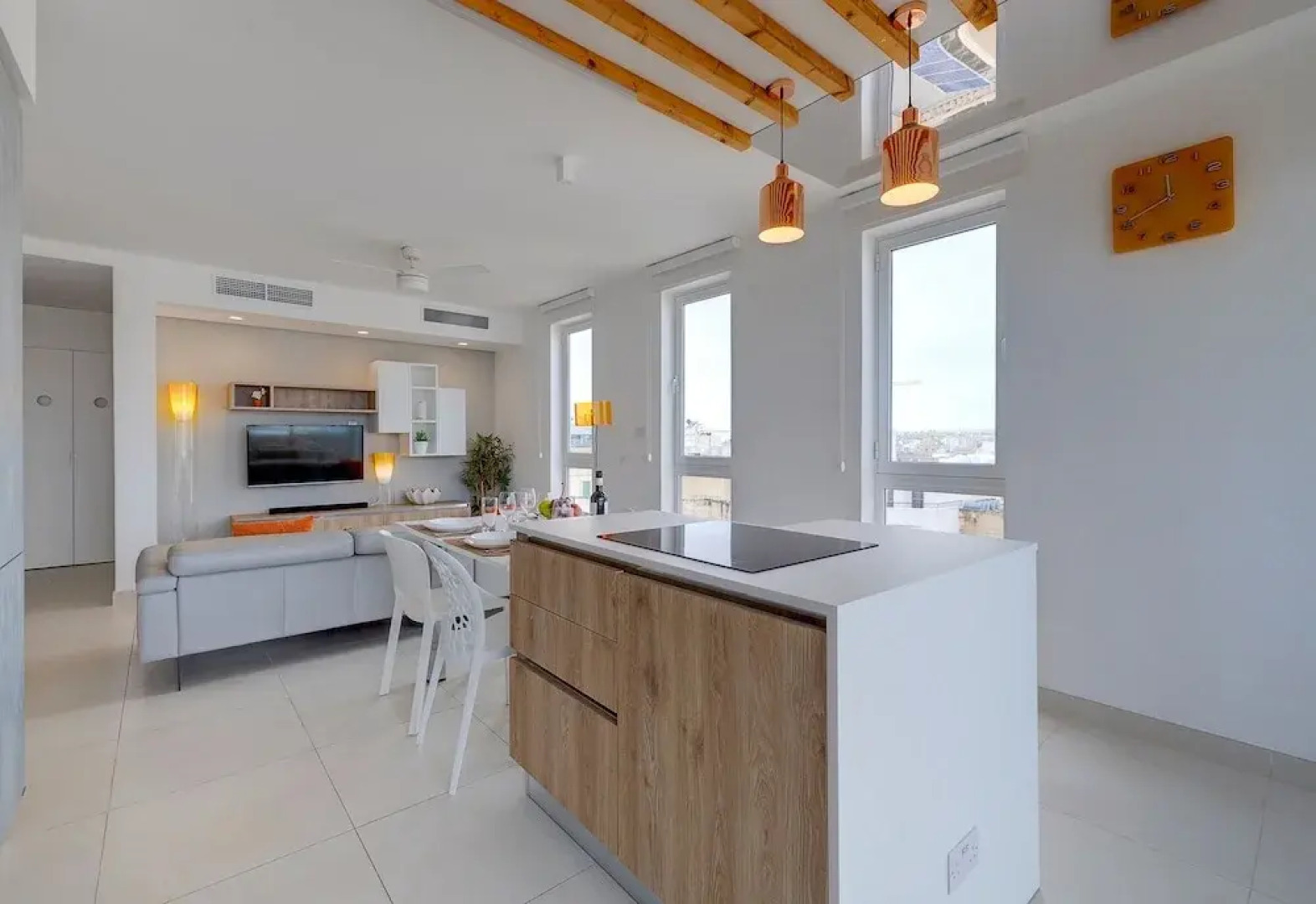 Stunning Apartment in a Central Location With Views