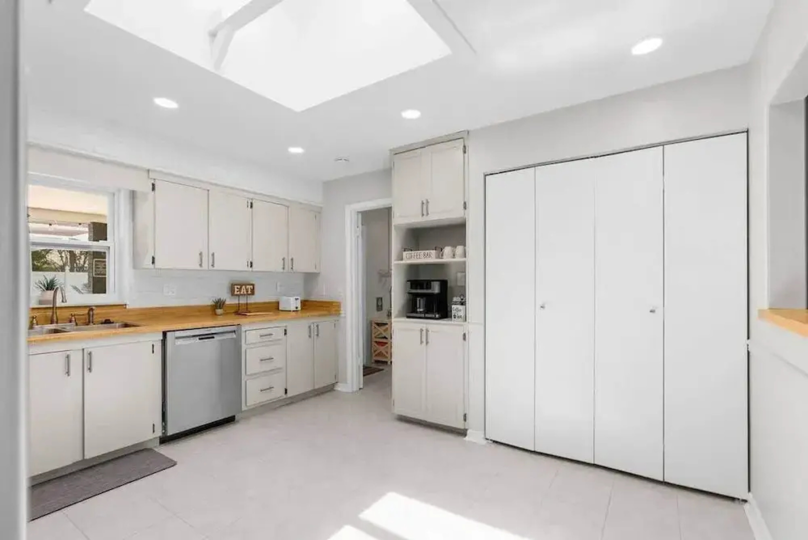 Brooksville Oasis! 3 Bedroom, Heated Pool Home
