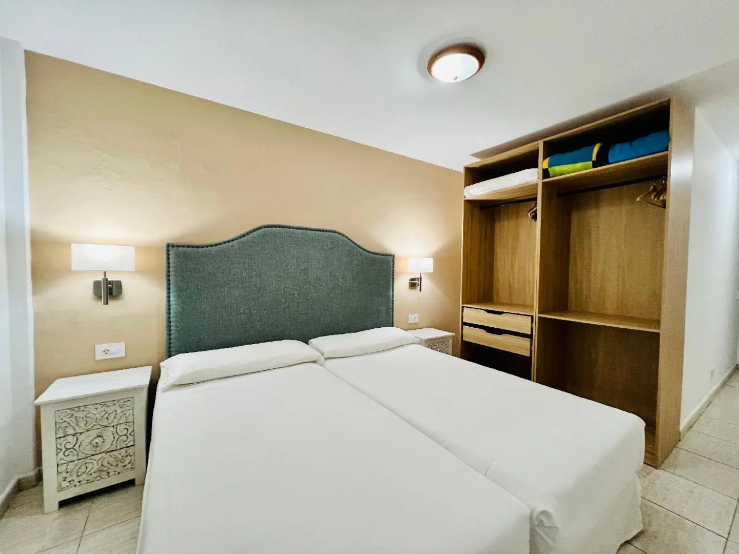 Apartamentos Frontera