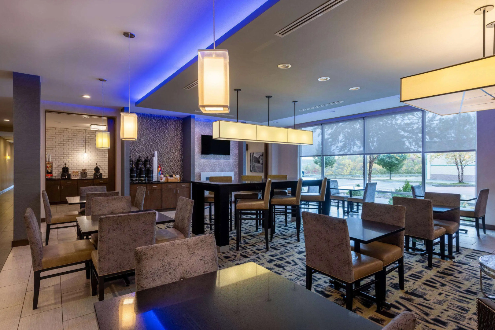 La Quinta Inn & Suites by Wyndham Morgantown