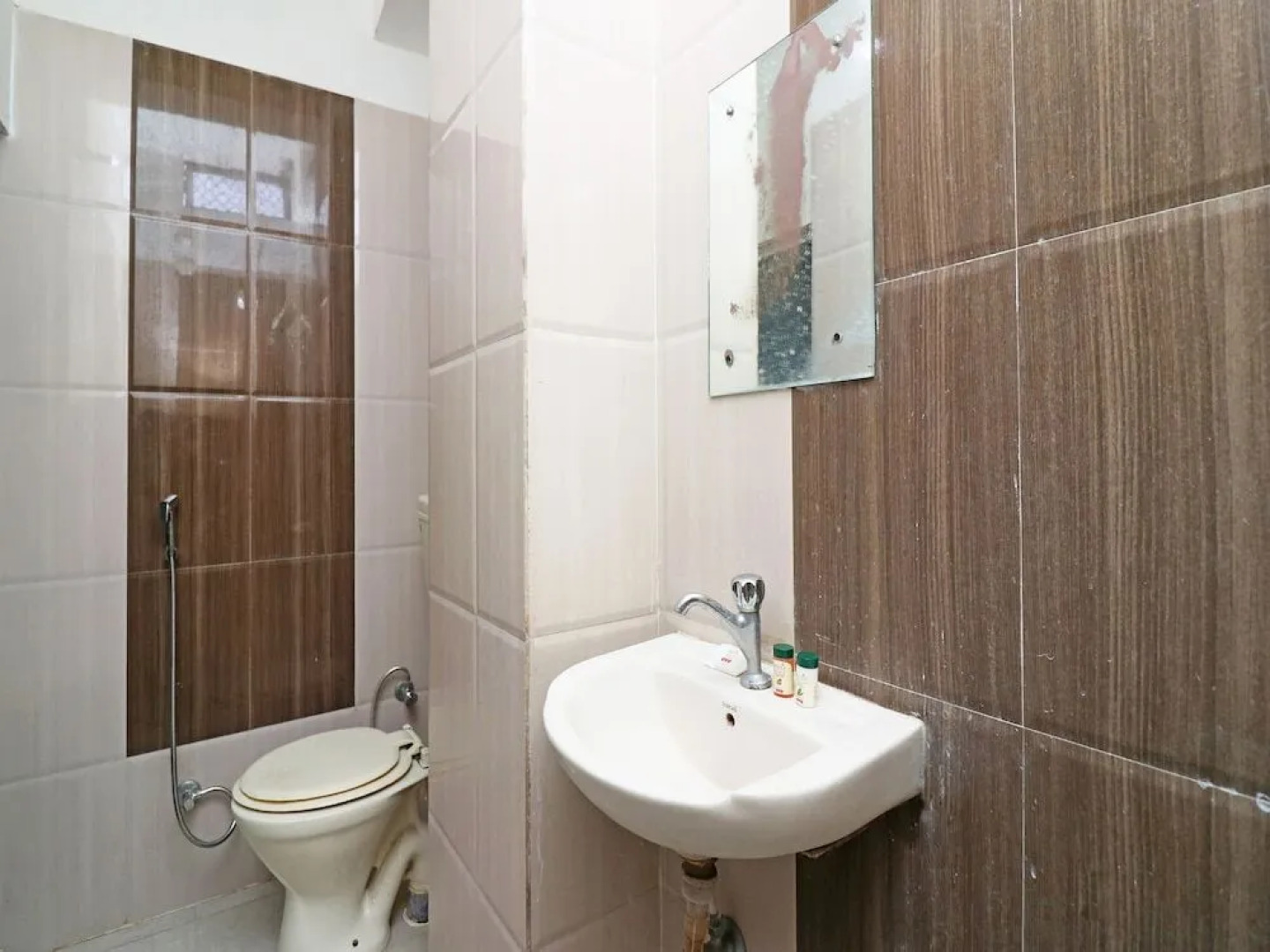 OYO 19827 Shree Ram Palace