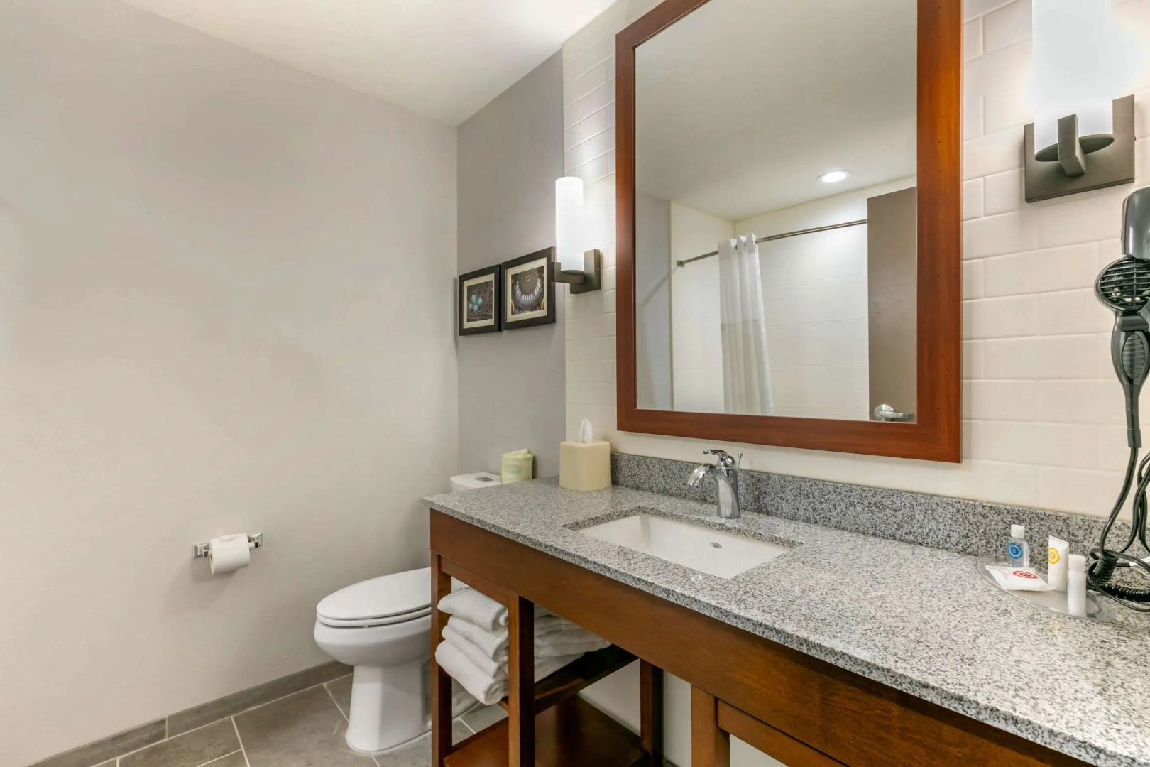 Comfort Suites North Tupelo