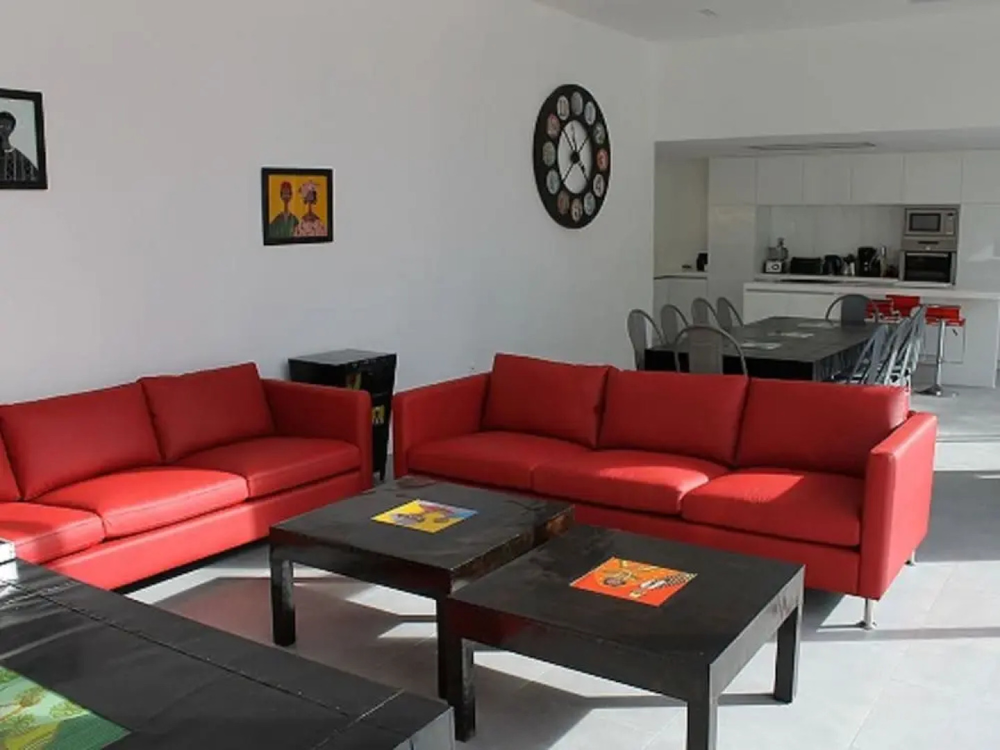 Villa With High-end Kitchen, Jacuzzi & Pool in Longeville sur mer