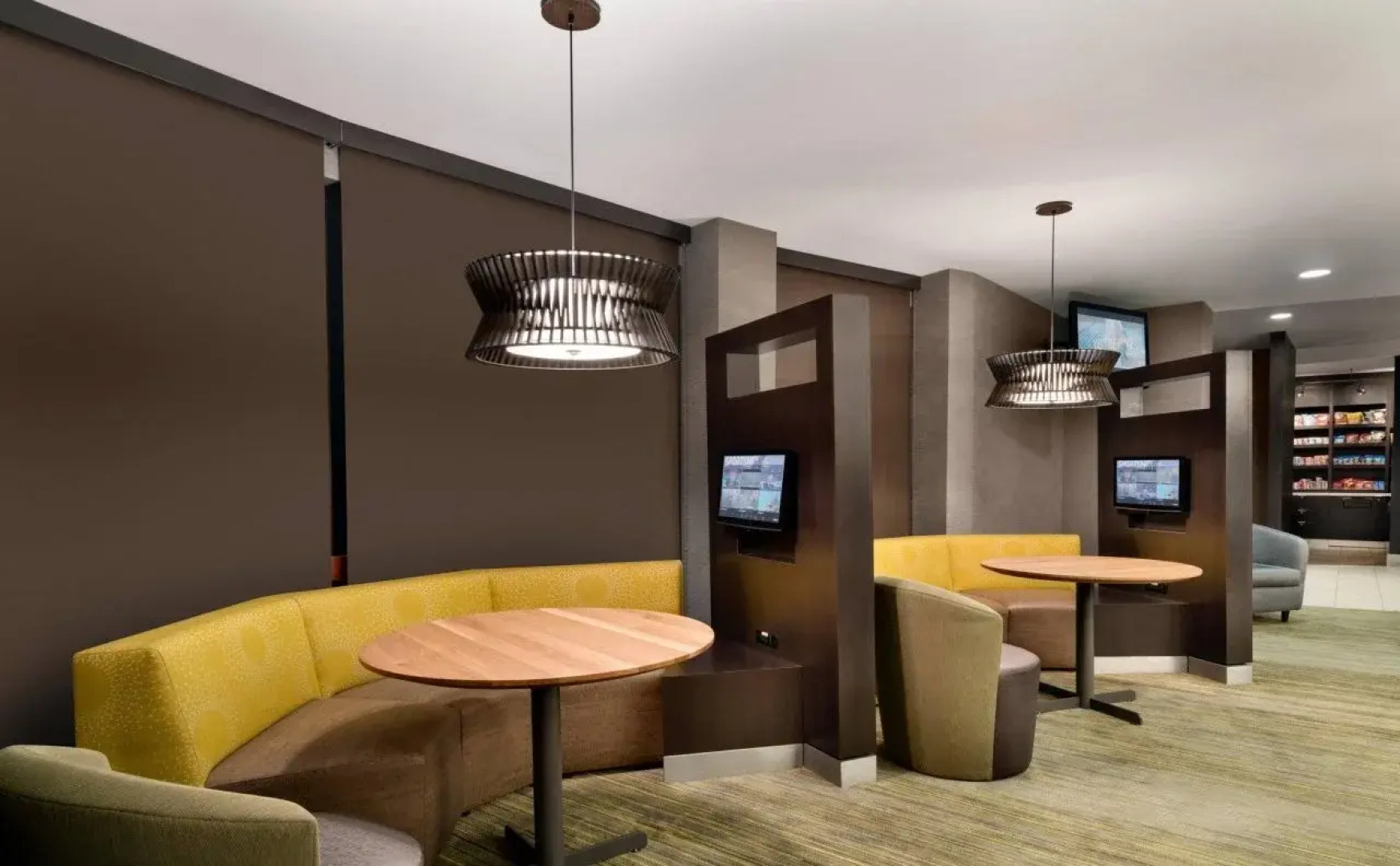 Courtyard Ewing Princeton