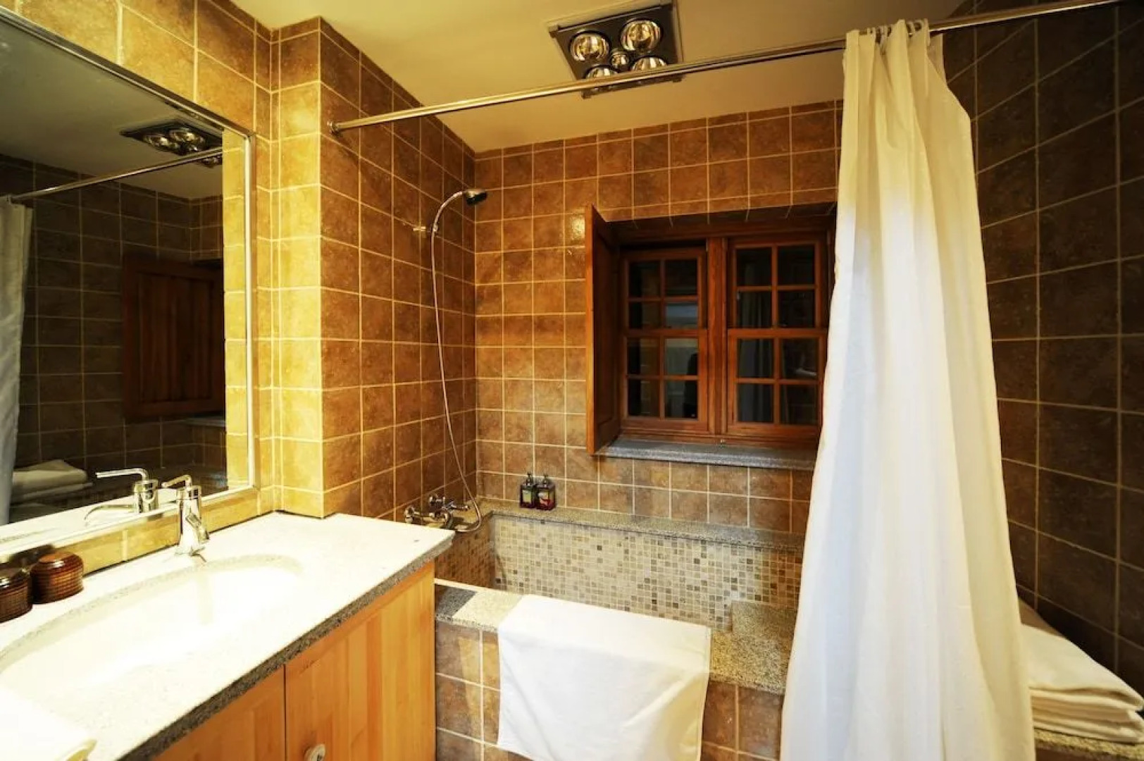 Penglai Treatyport Vineyards