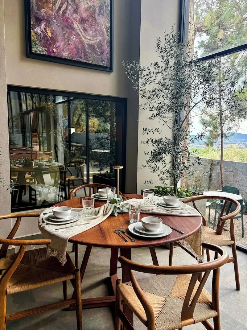 Serenzzo Hotel & Cuisine