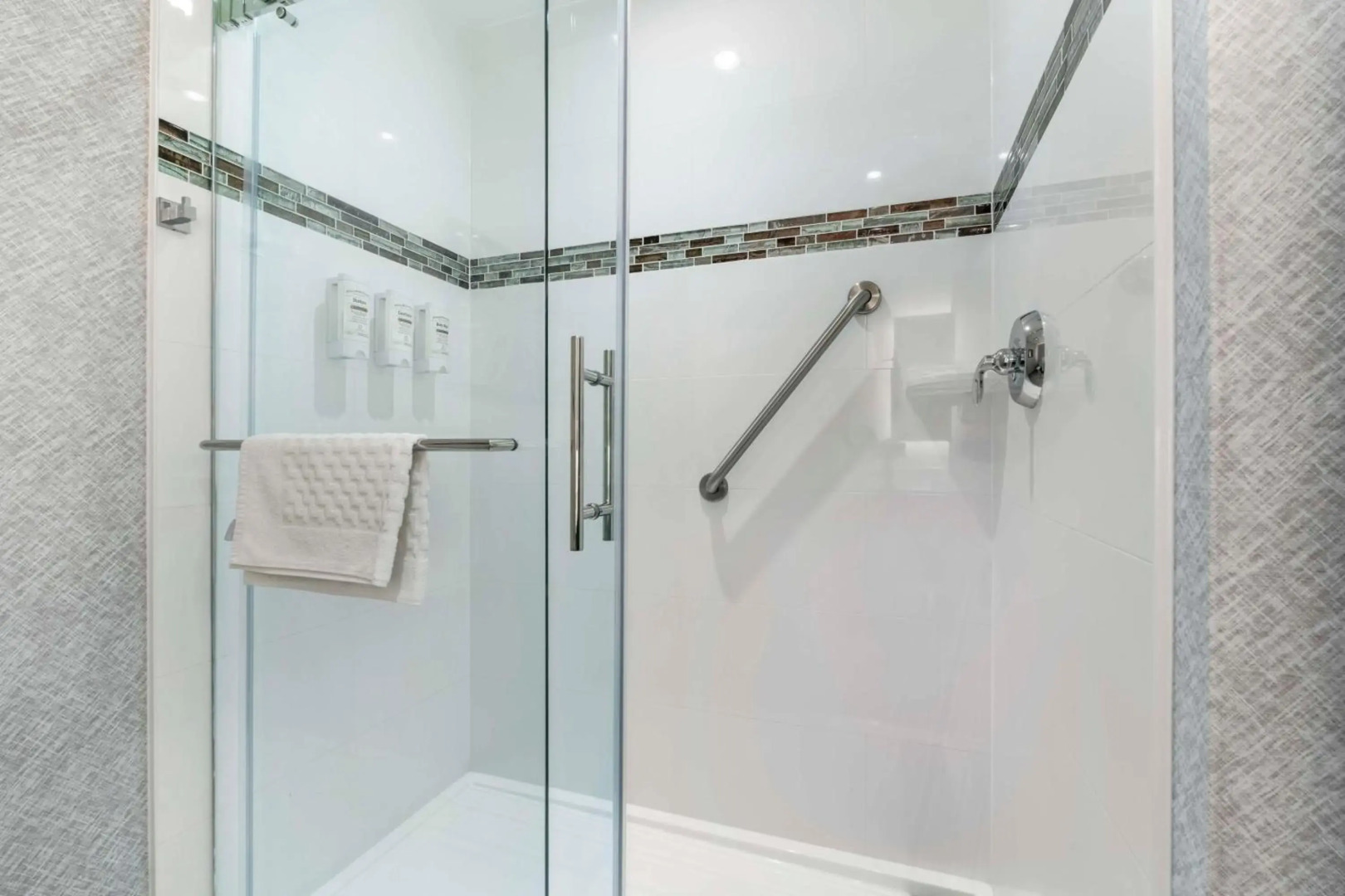 Best Western Premier Route 97 Vernon