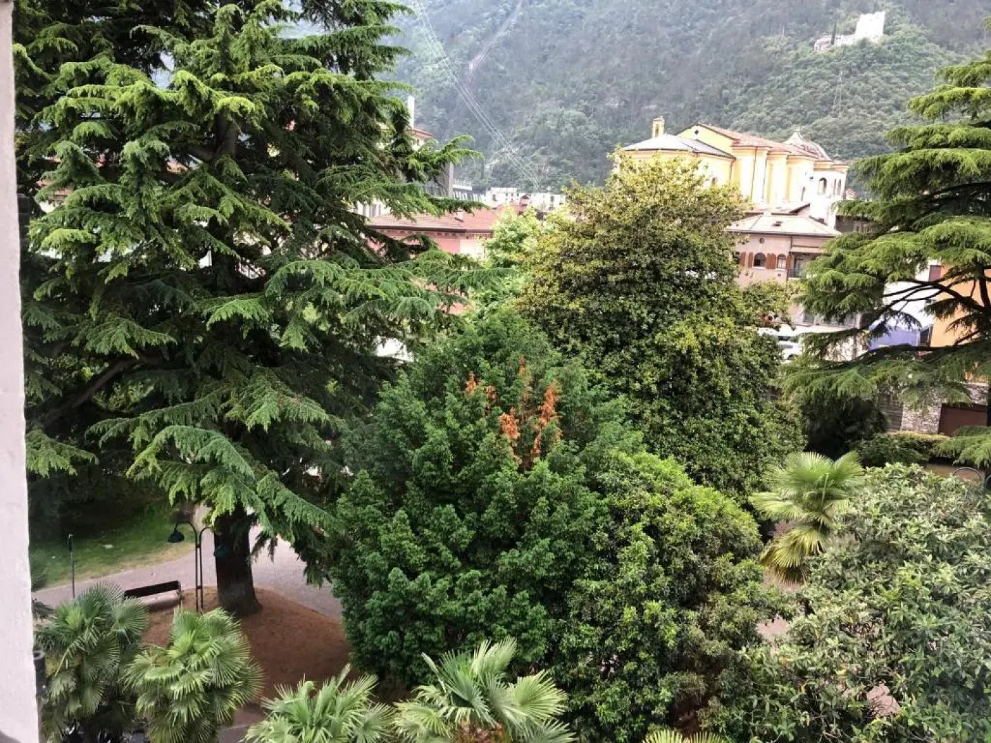 White Residence Apartment