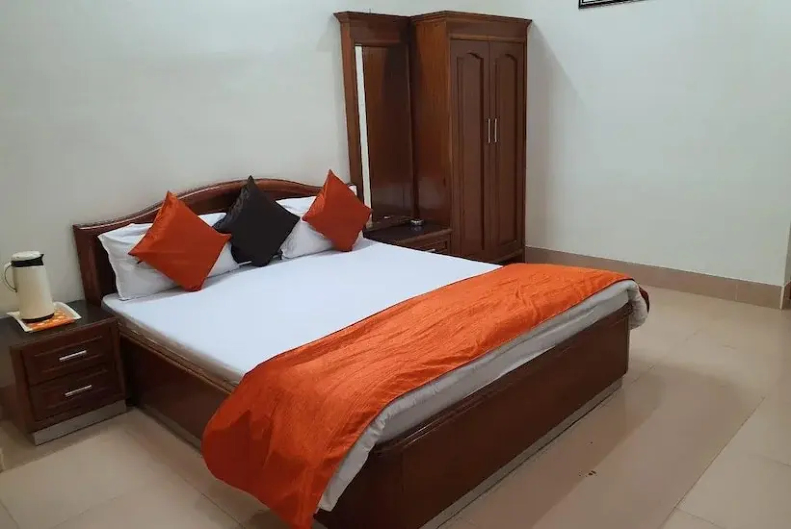 Hotel Vrindavan Garden