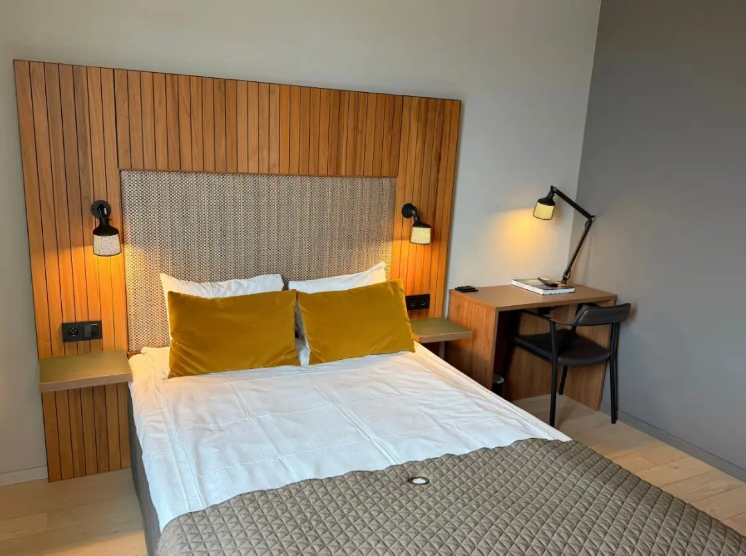 Quality Hotel River Station