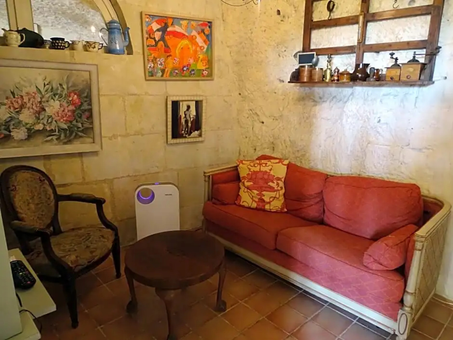 Chambre d'hôtes troglo  Cave de l'Eperon