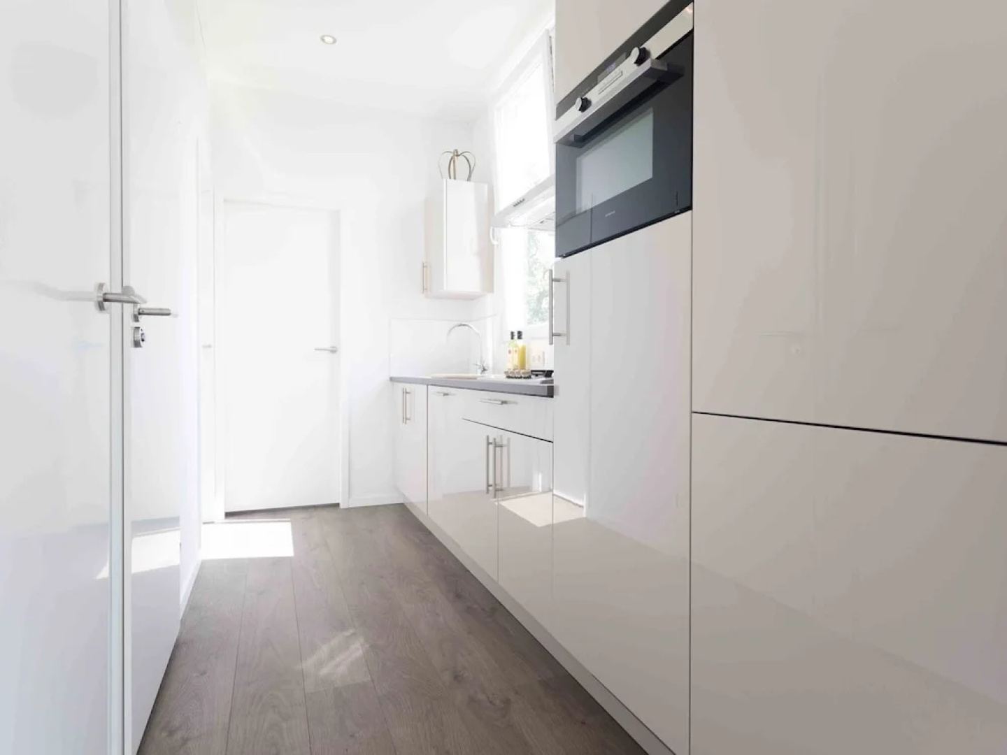 Modern chalet with dishwasher, only 18 km. from Rotterdam