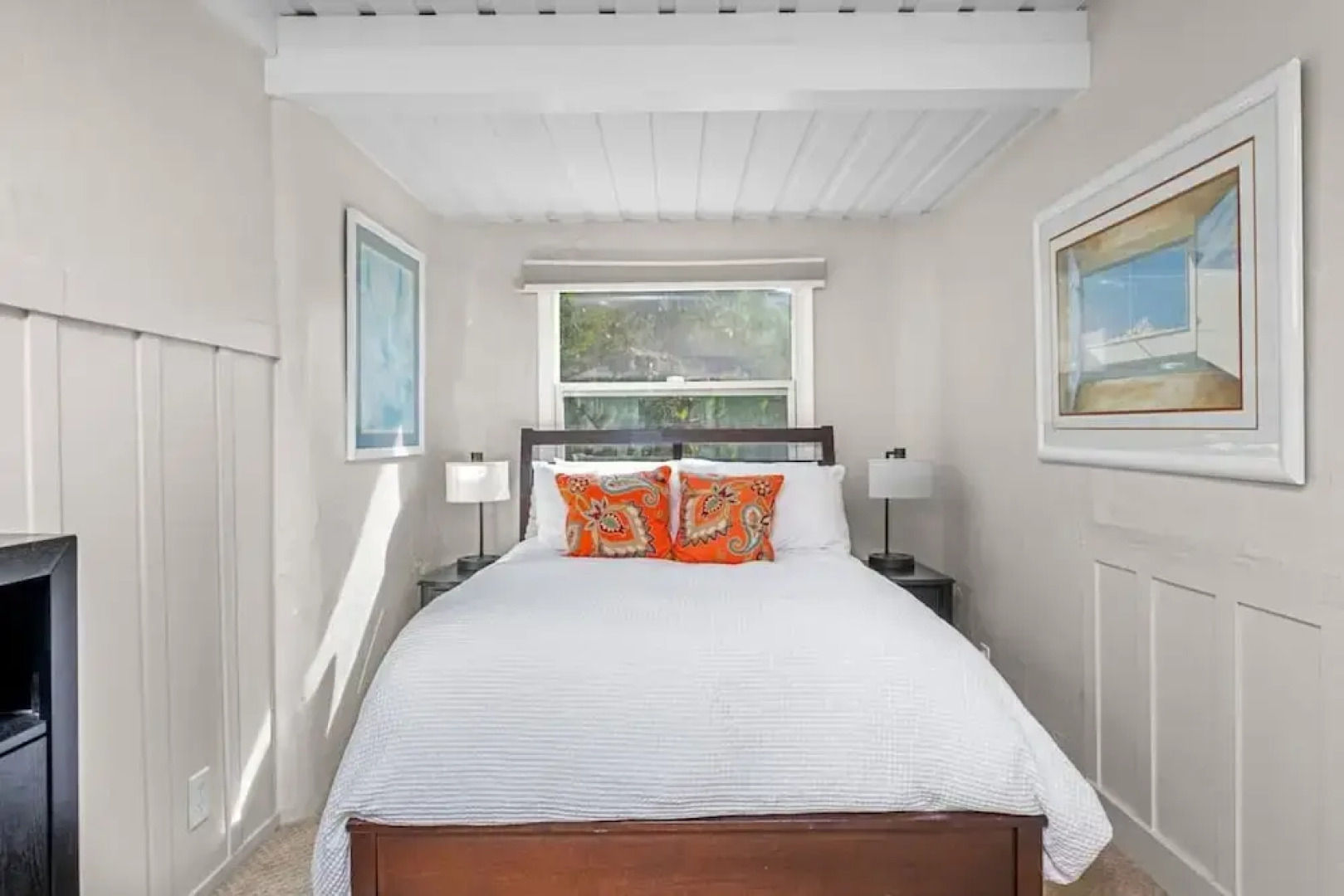 Beachside Bungalow 5 Minute Walk From the Shore