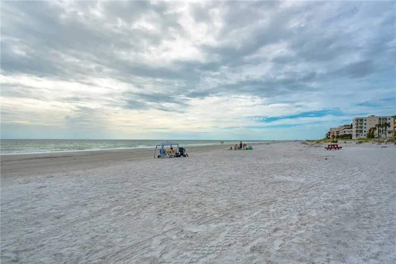 Pointe Condo 201 - Two Bedroom Condo