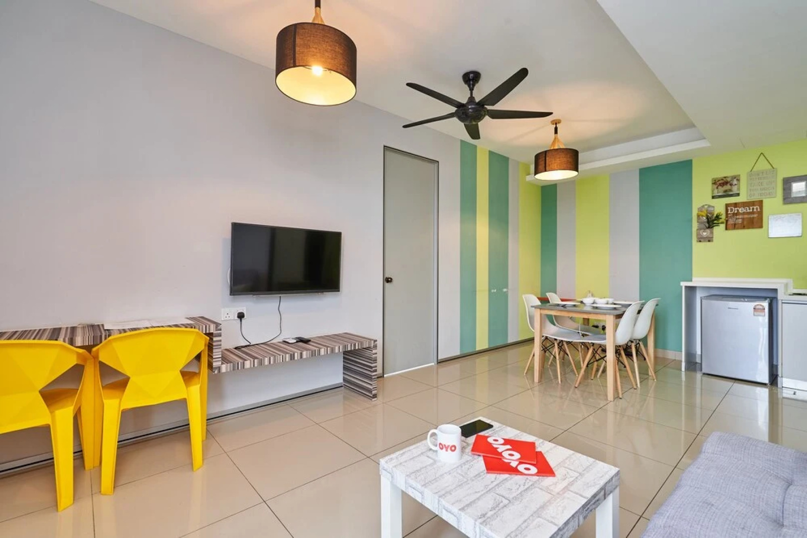 OYO Home 44002 Classic 2br Setia Alam Trefoil.