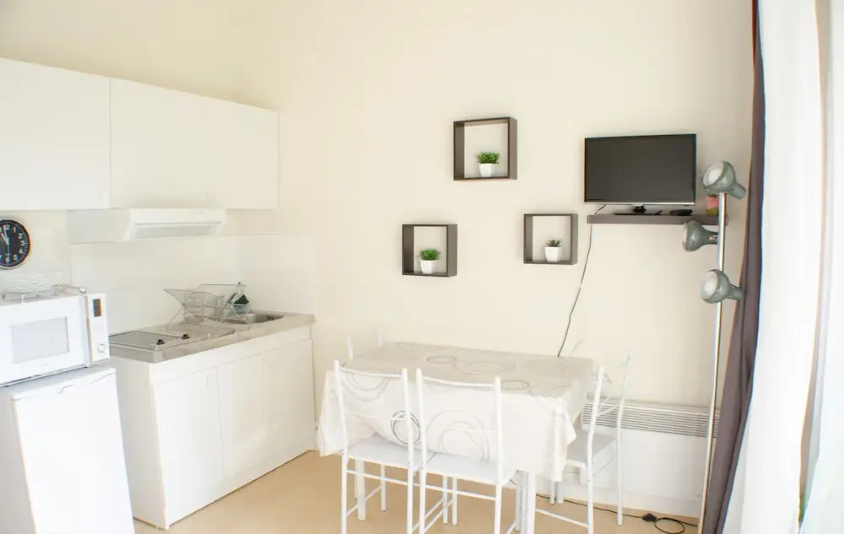 Piscine et Tennis et Proche Plage