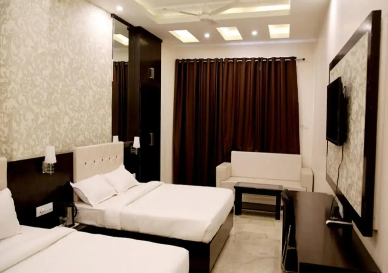 Hotel Khatana Palace