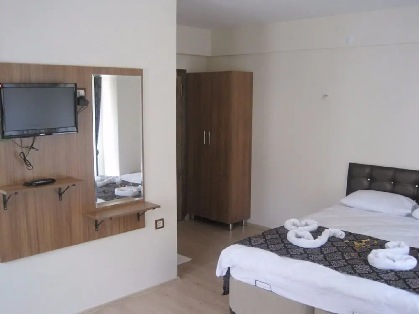 Abant Dort Mevsim Konagi