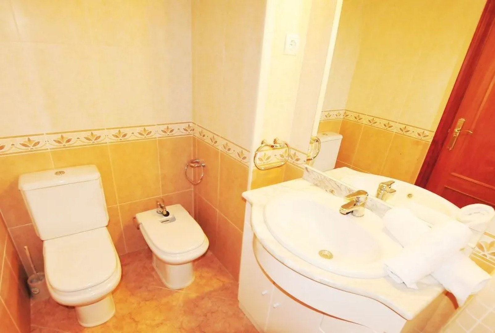 HomeHolidaysRentals Apartamento Light - Costa Barcelona