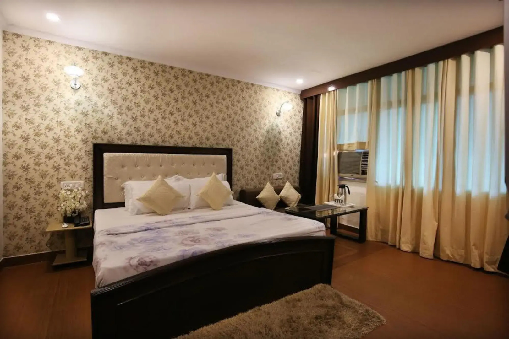 Hotel Pukhraj
