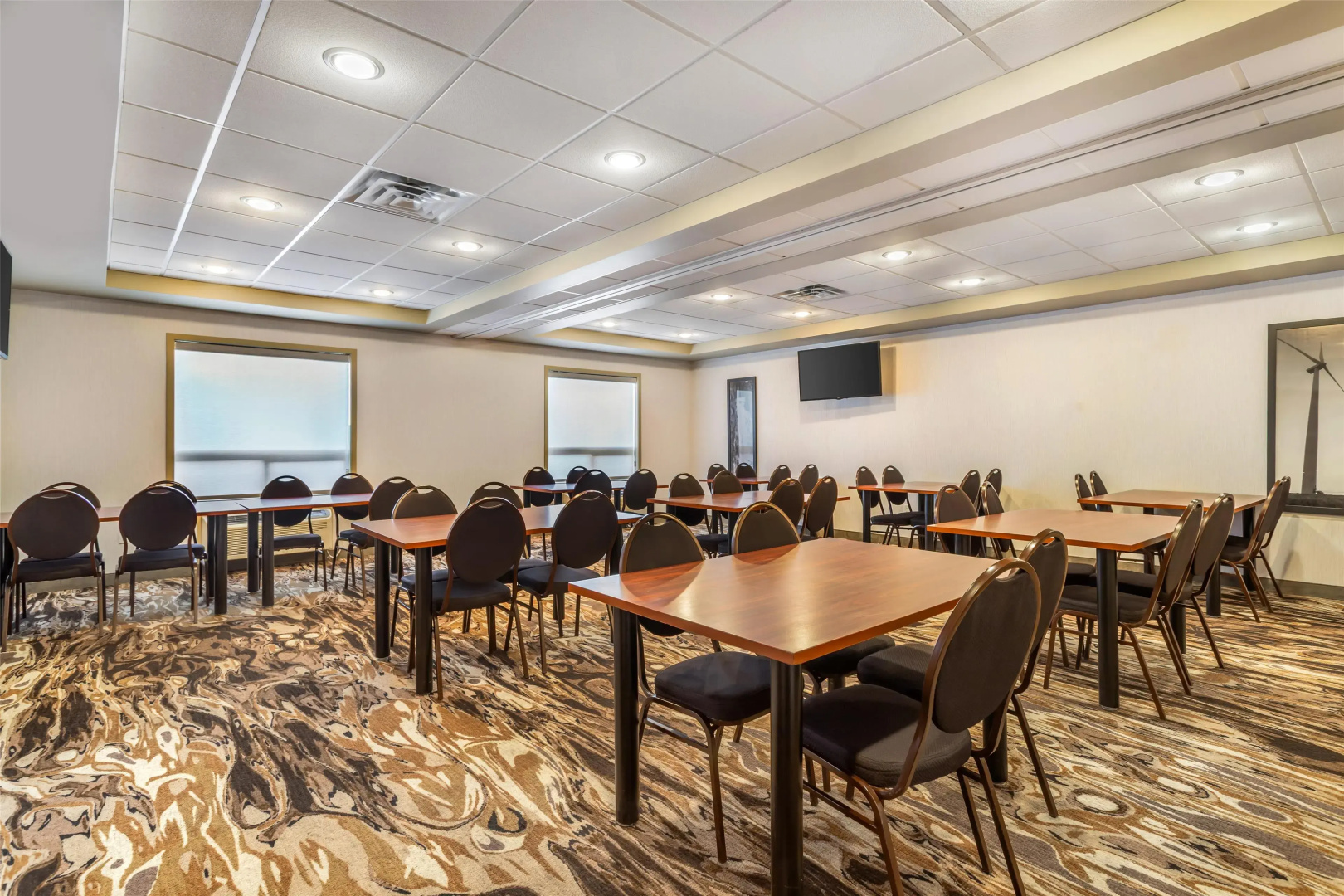 Best Western Plus Service Inn & Suites