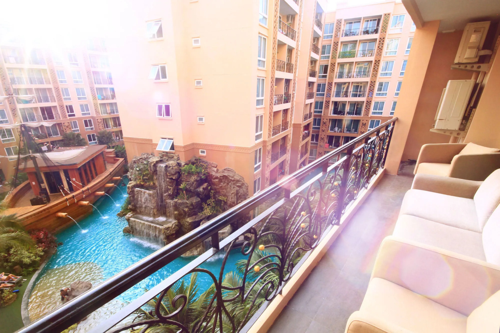 Atlantis Condo and Water Park Pattaya by the Sea