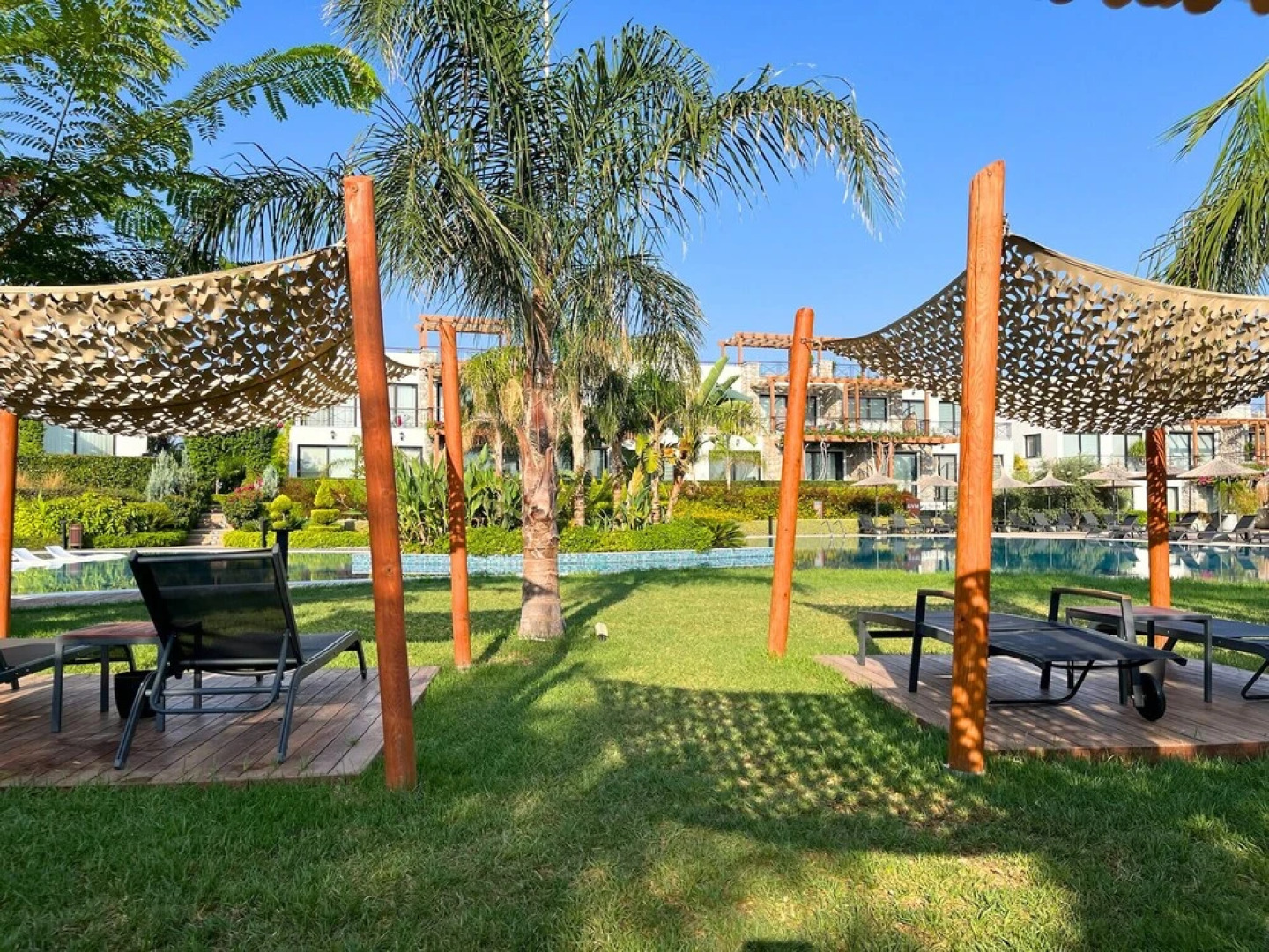 Modern and Luxurious Apartment in a Prime Resort