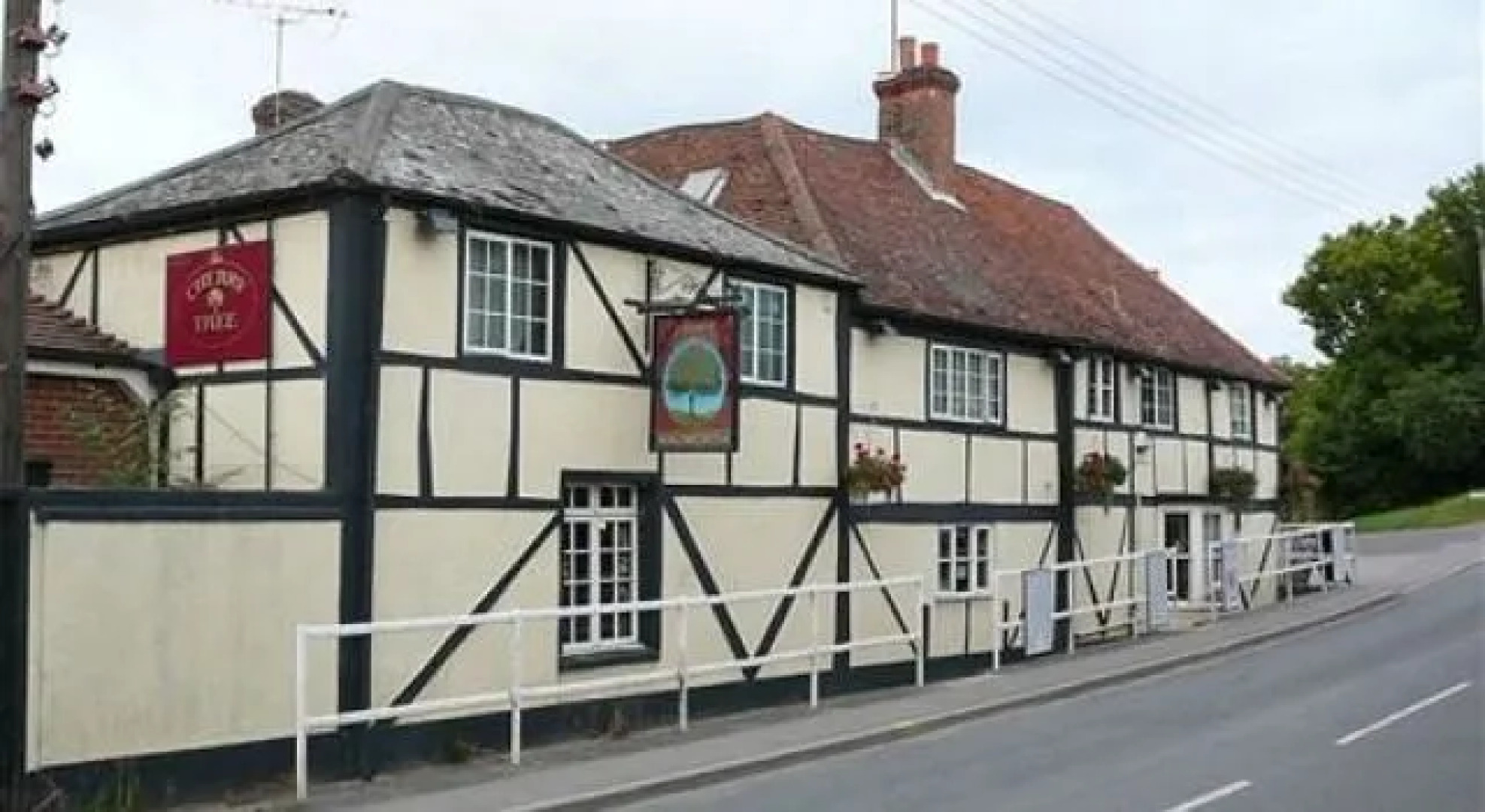 The Cherry Tree - Inn