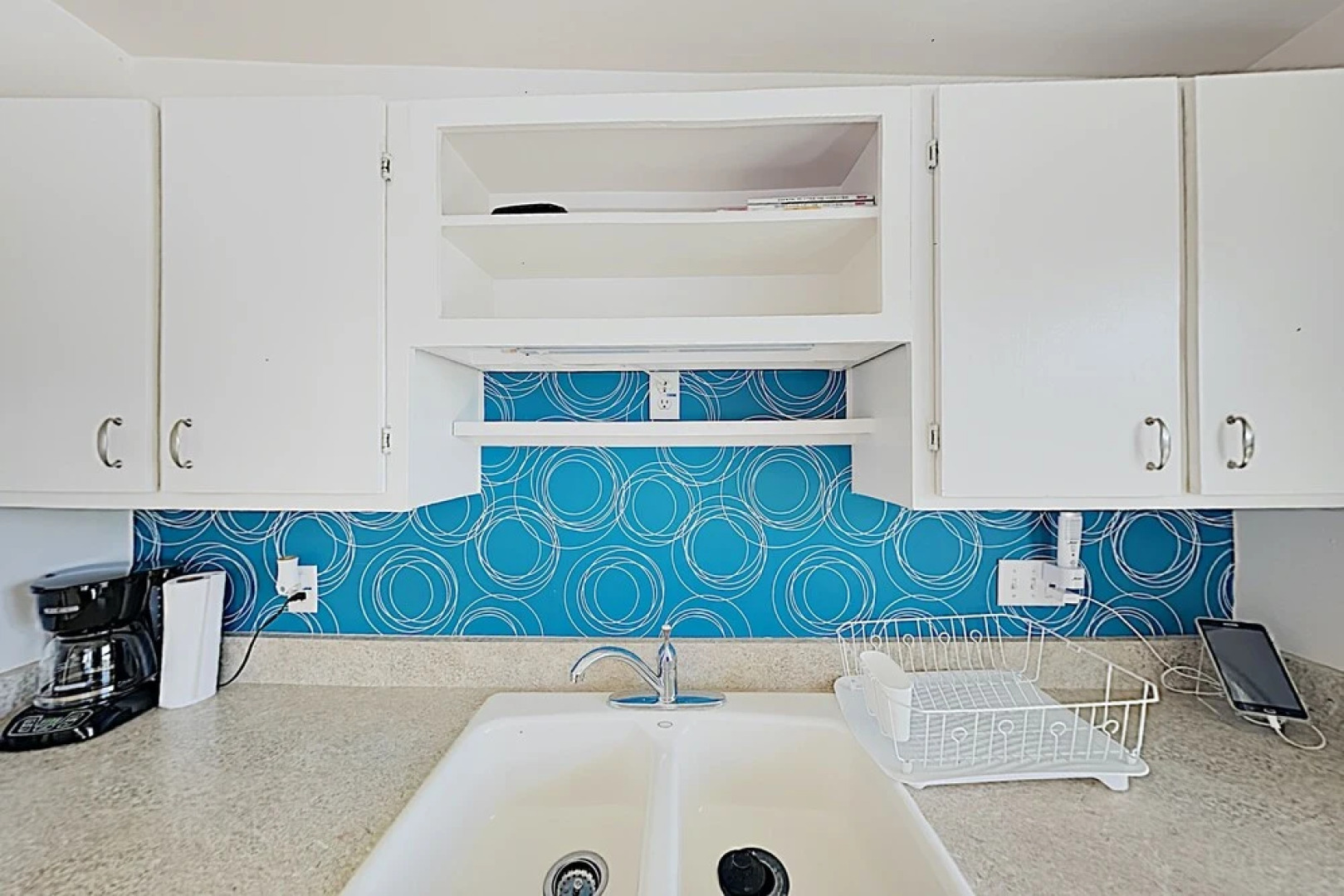 2BR Breezy Summerland Home by RedAwning