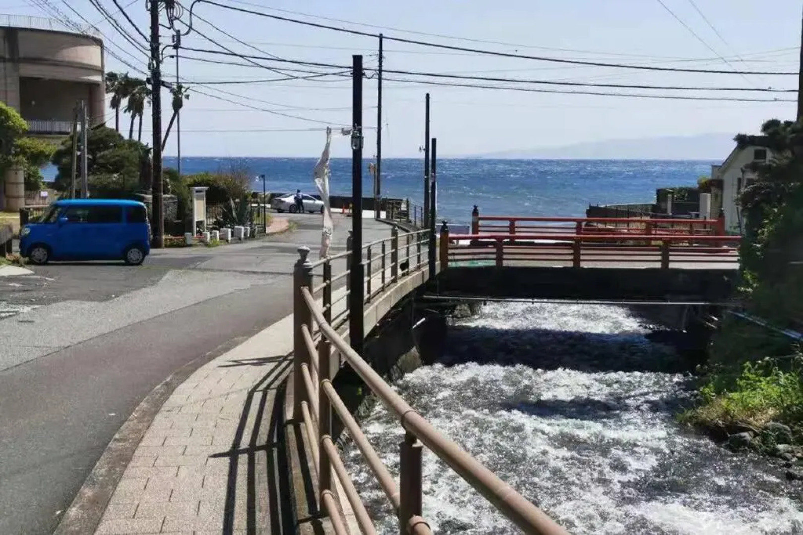 桜薫 熱川駅まで280メートル海水浴場まで500メートル