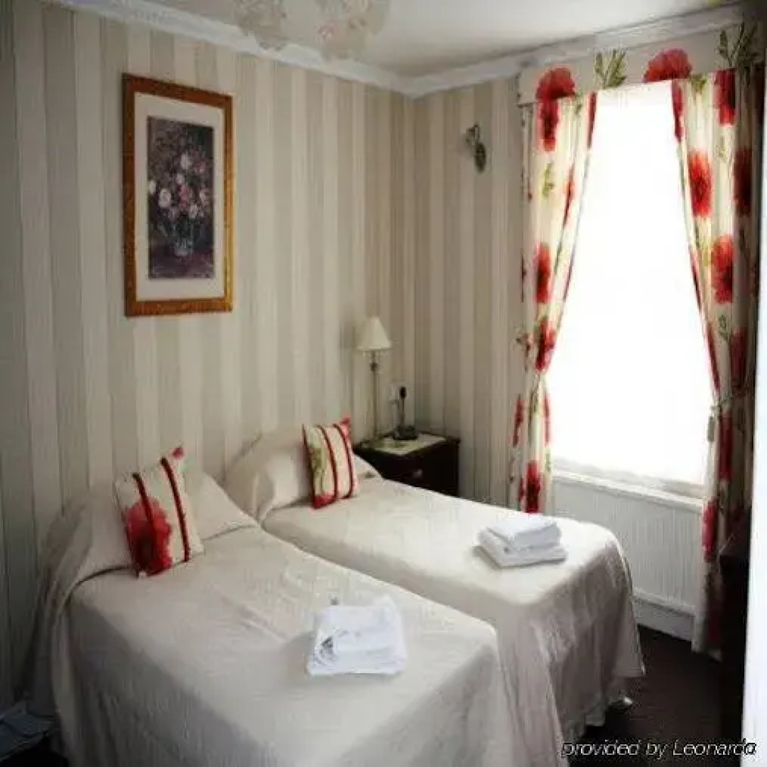 Woodlands Country House