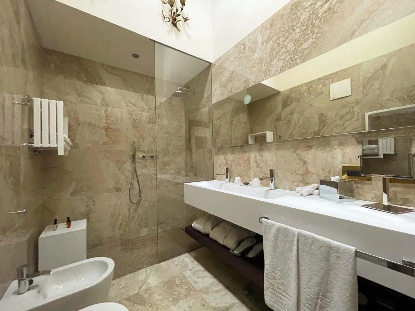 Snug Holiday Home in Castel San Pietro Terme With hot tub