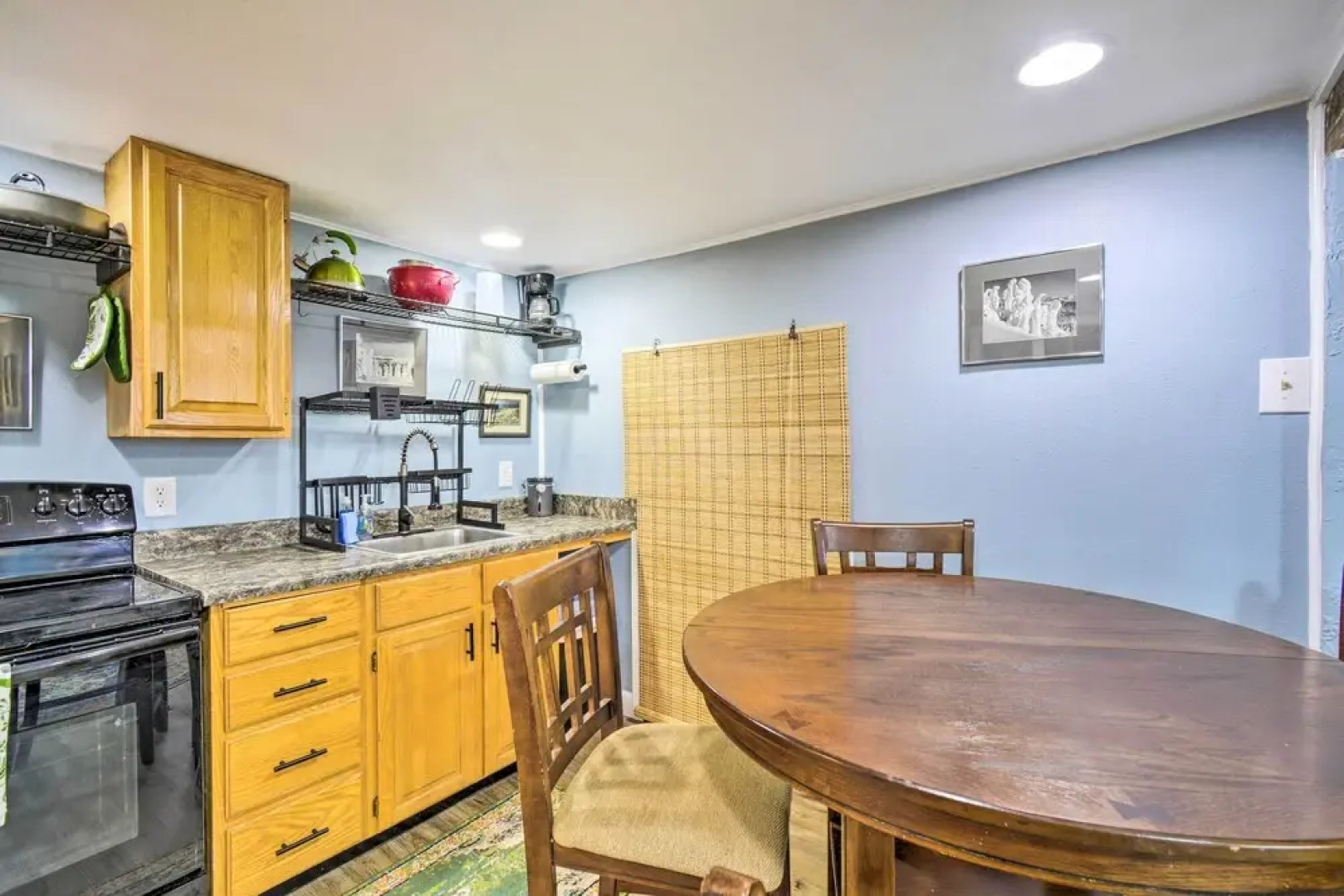 Bremerton Apartment 2 Mi to Boardwalk!