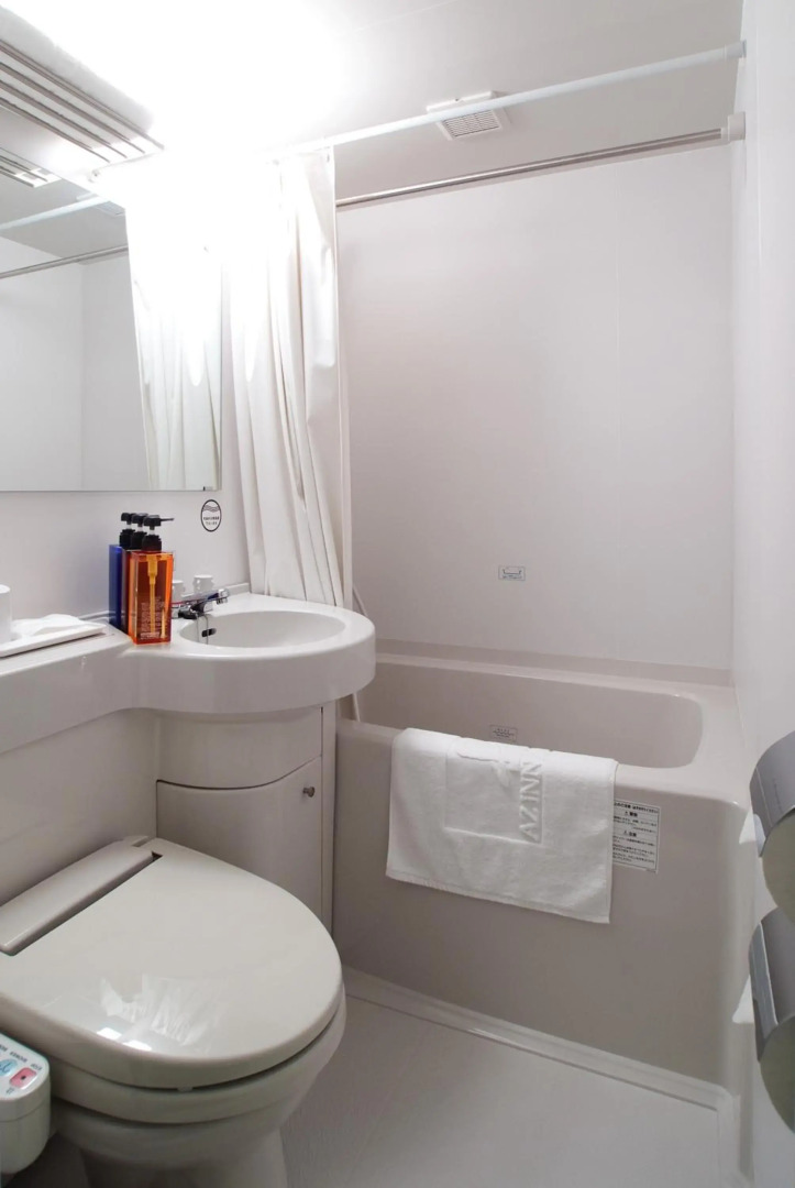 Az Inn Higashiomi Notogawa Ekimae