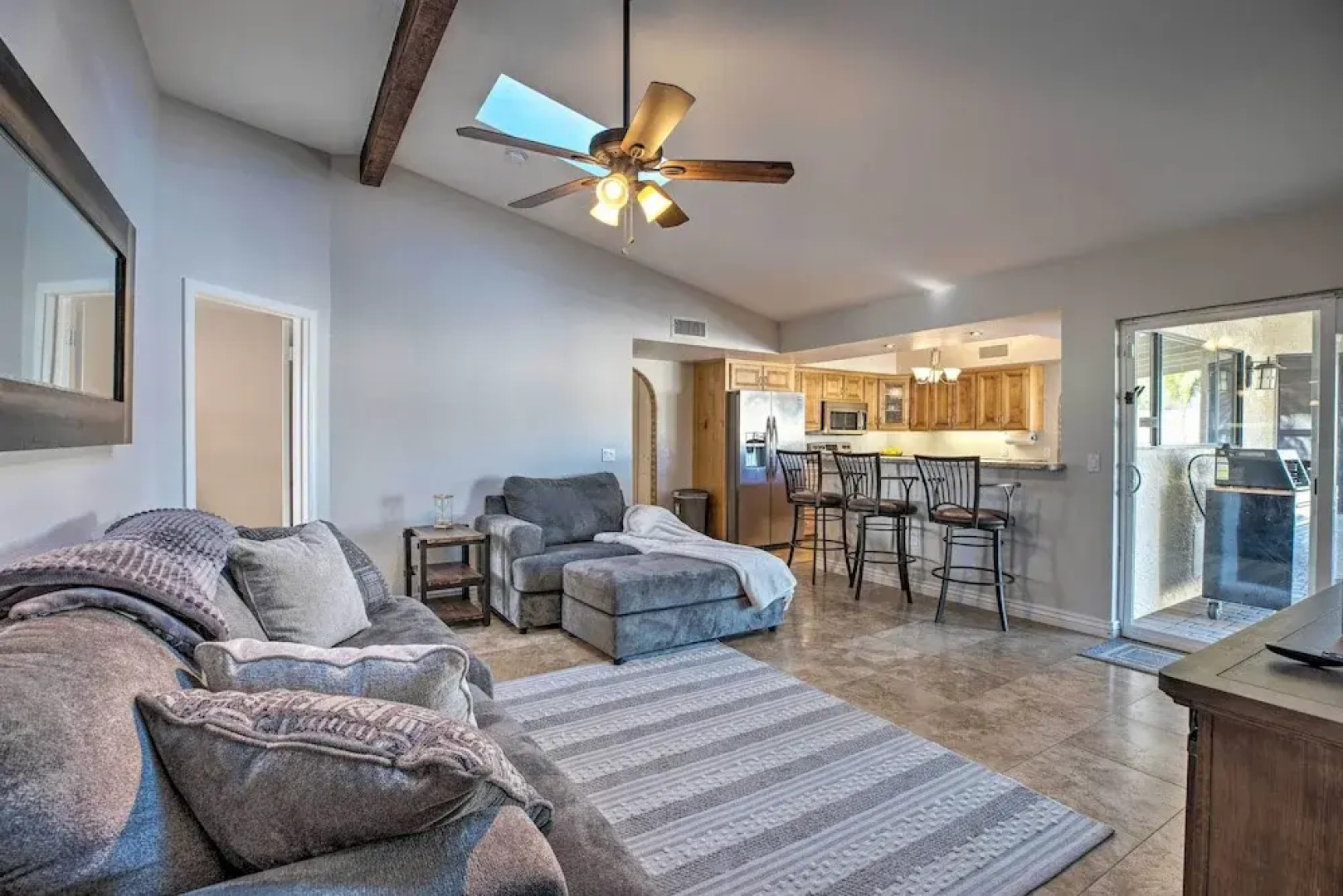3 Mi to Westgate: Desert Home w/ Hot Tub in Peoria