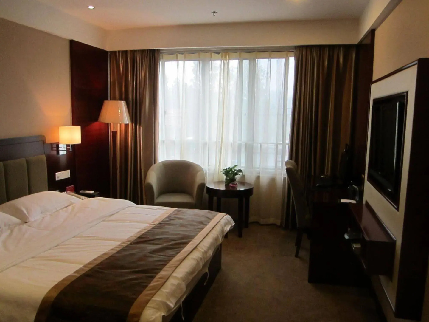 Wenjing Holiday Hotel