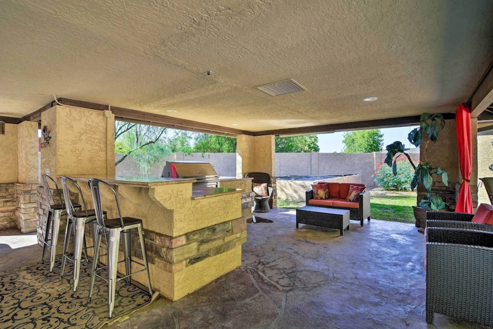 Pool, Bar & Game Room: Red Mountain Mesa Oasis