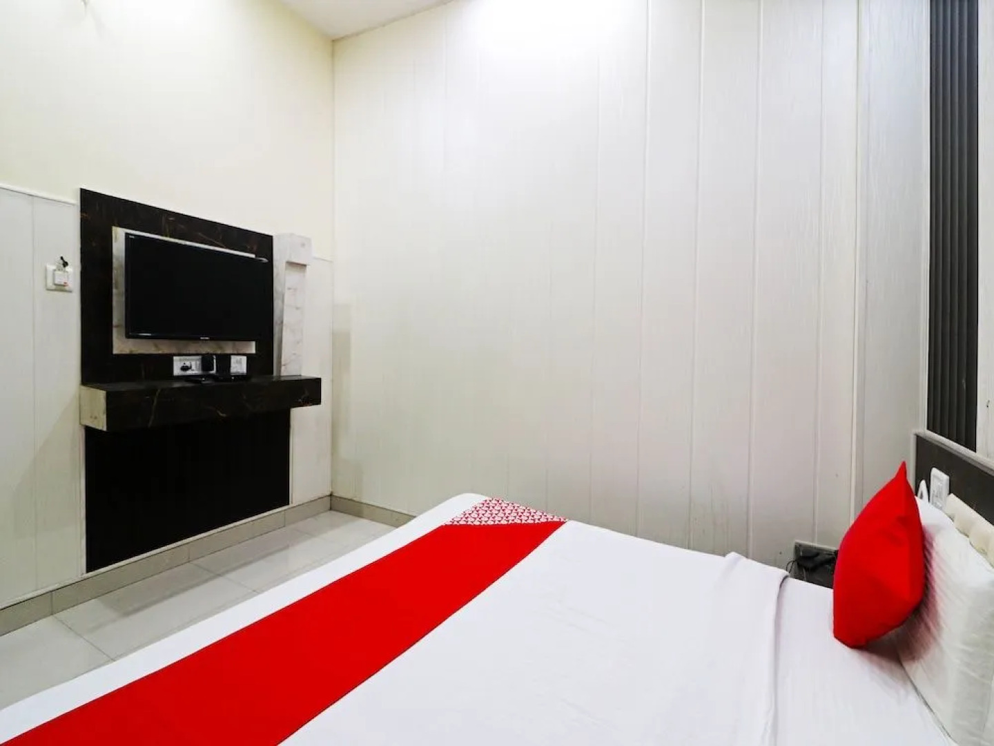 Oyo 62361 Silver Pearl Beach Resort