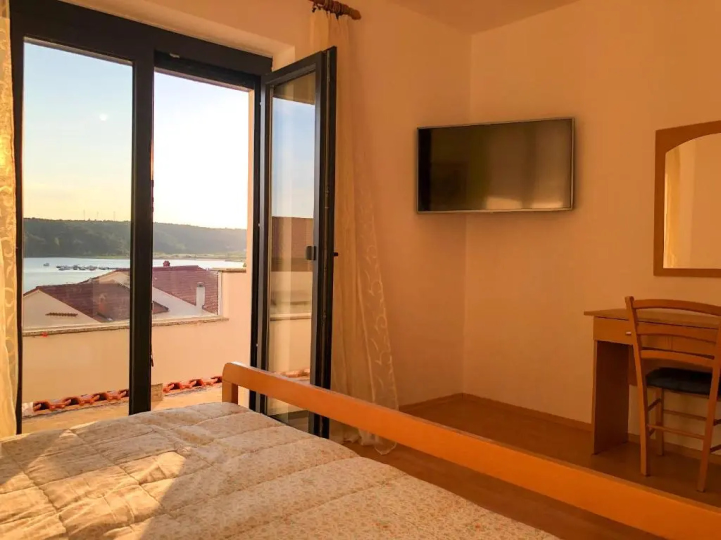 Apartments Palit Rab