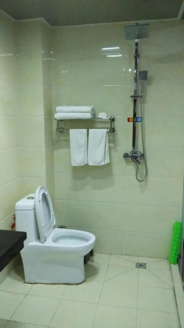 Yanshi 7 Star Express Hotel