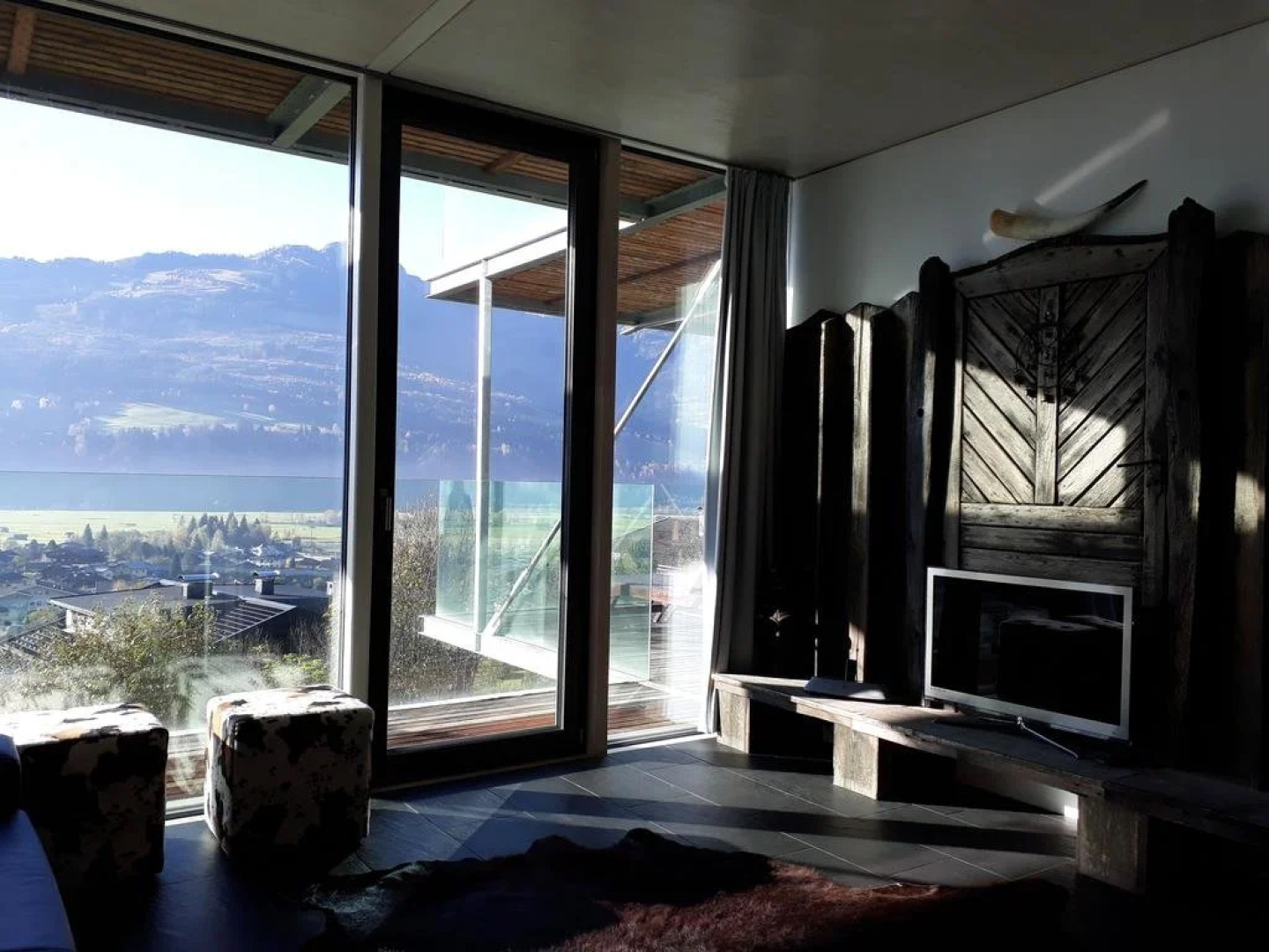 Glas House - Design Holiday Home