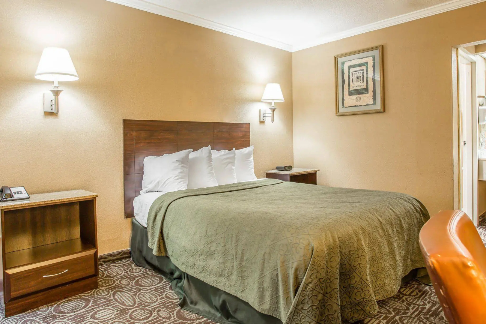 Quality Inn & Suites Ft. Jackson Maingate