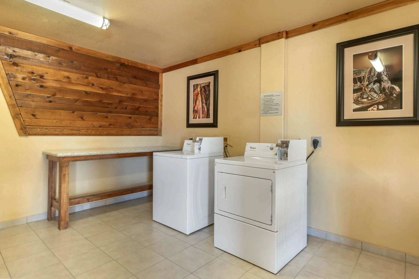 Best Western Windwood Inn & Suites
