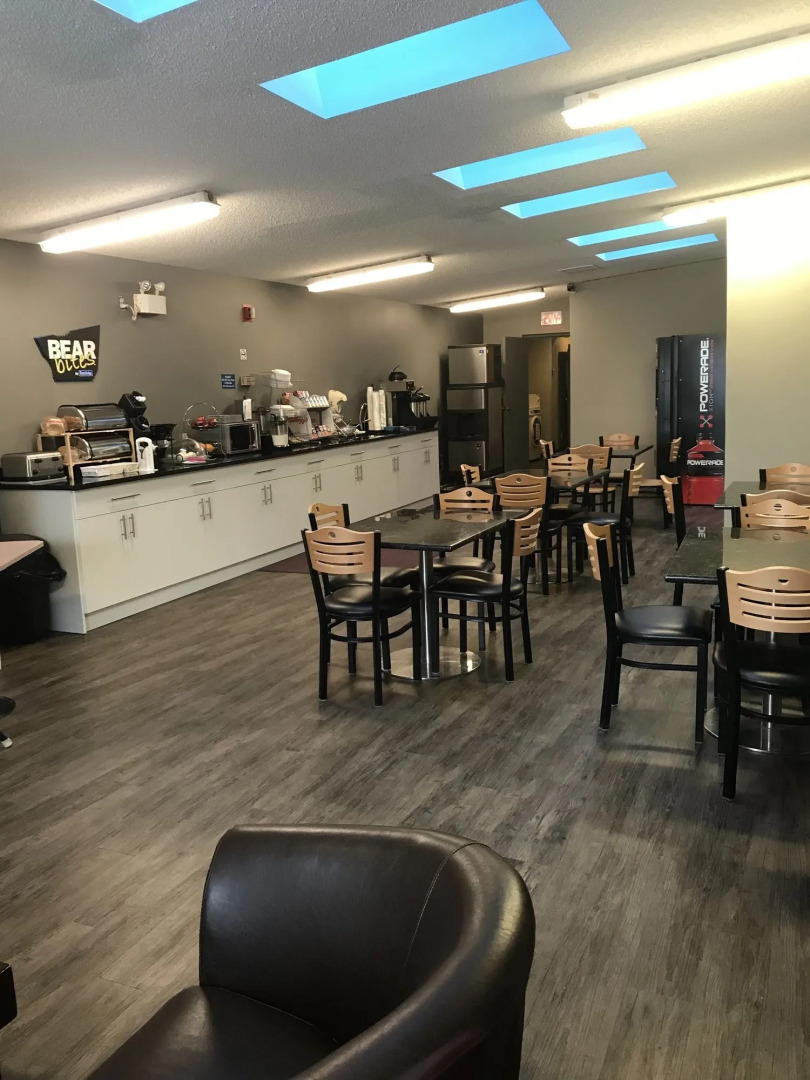 Travelodge by Wyndham Edmonton Airport