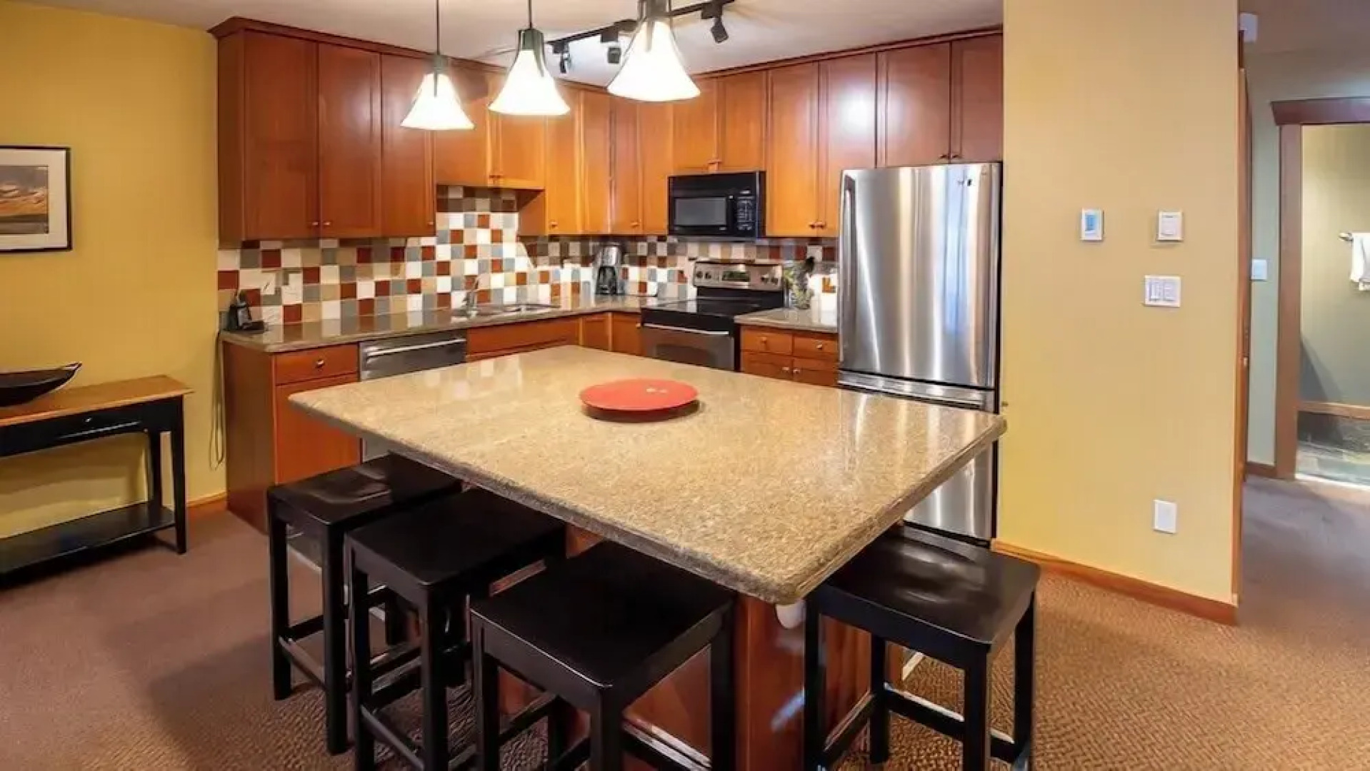 Pinnacle Ridge Chalets by Fernie Lodging